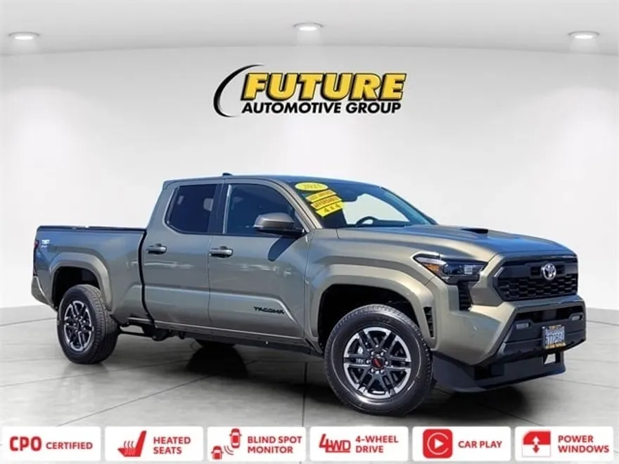2025 Toyota Tacoma TRD Sport 4x4 photo 1