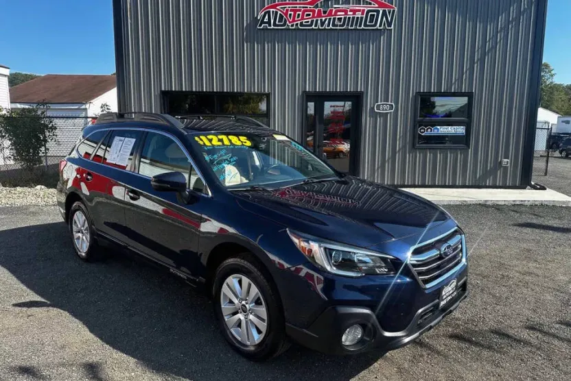 2018 Subaru Outback 2.5i Premium photo 1