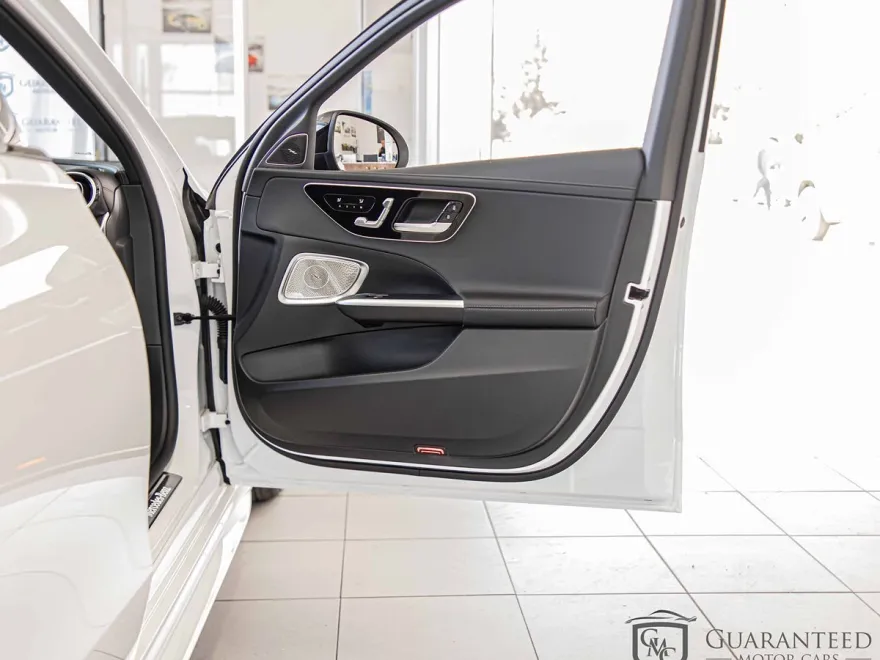 2024 Mercedes Benz C 300 photo 2