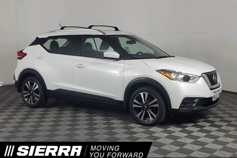 2019 Nissan Kicks SV photo 1