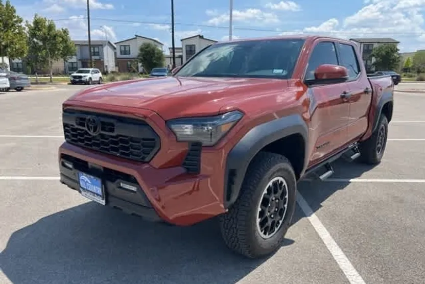 2025 Toyota Tacoma TRD Off-Road photo 1
