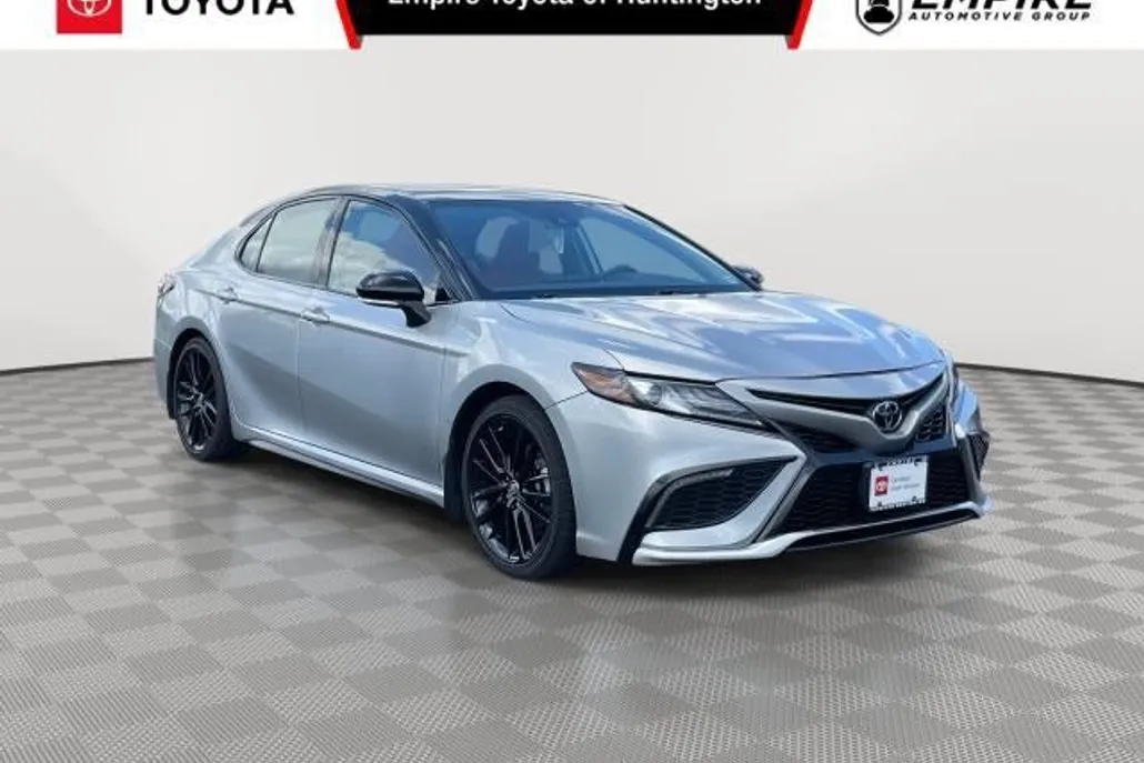 2022 Toyota Camry XSE photo 1