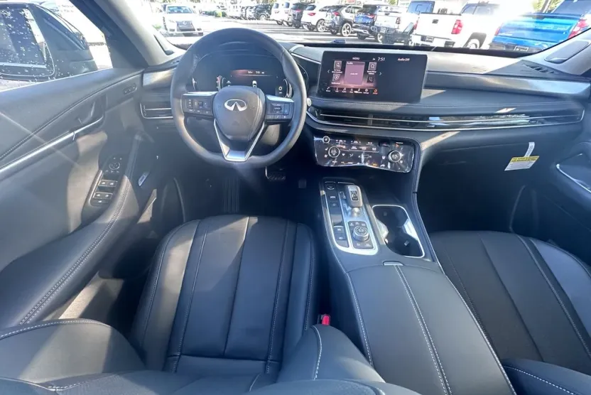 2025 Infiniti QX60 Luxe photo 1