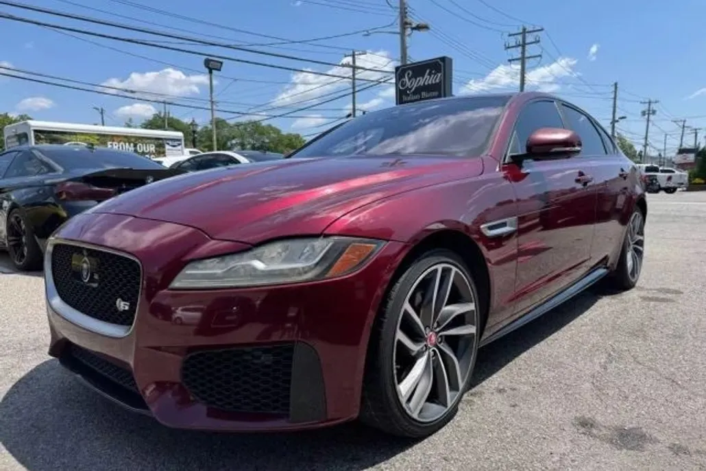 2017 Jaguar XF S photo 1