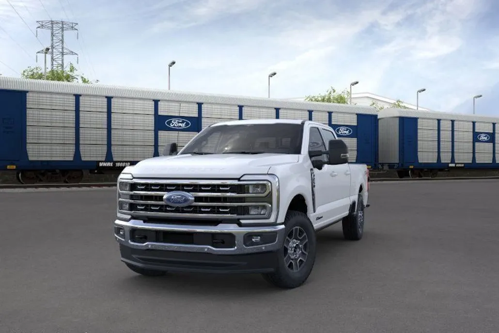 2025 Ford F-250 Lariat photo 1