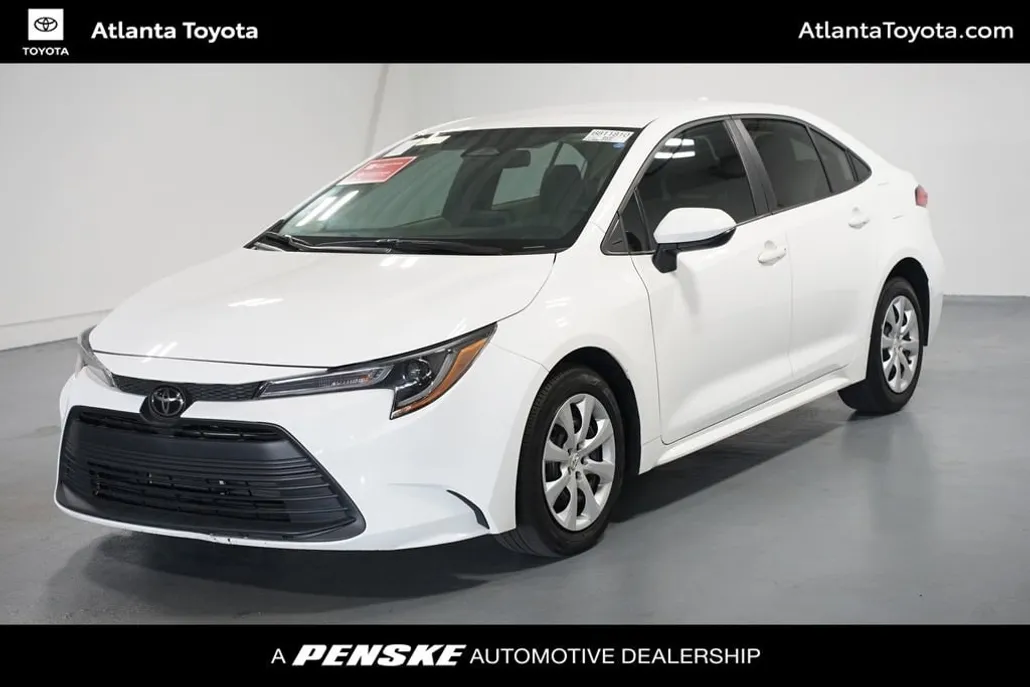 2024 Toyota Corolla LE photo 1
