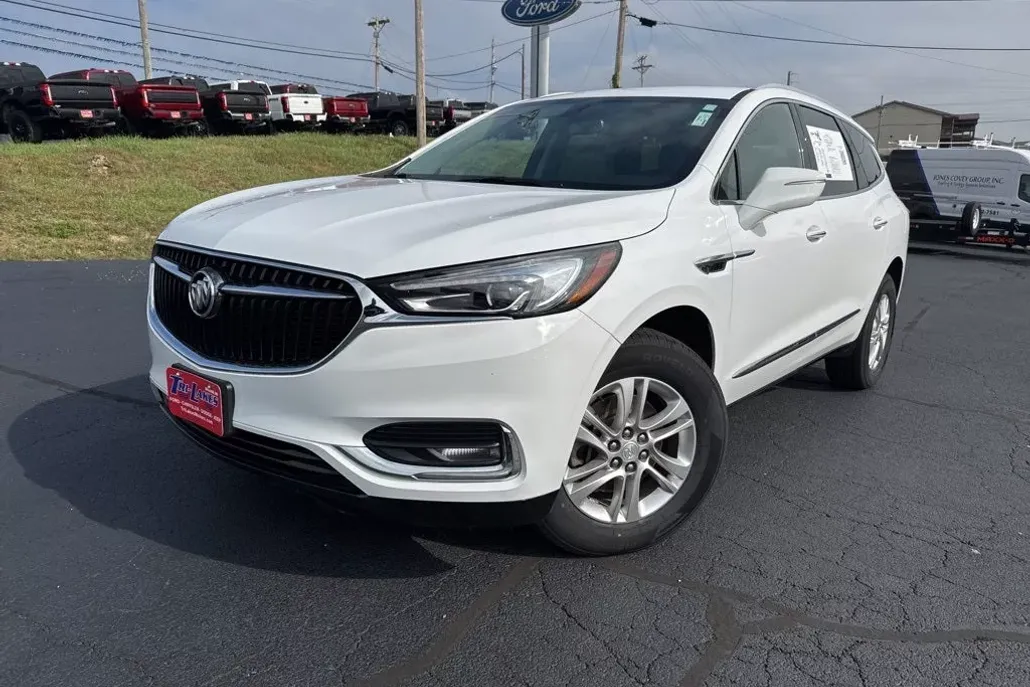 2018 Buick Enclave Essence photo 1