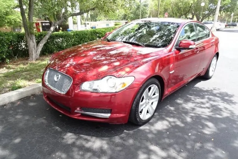 2009 Jaguar XF Luxury photo 1