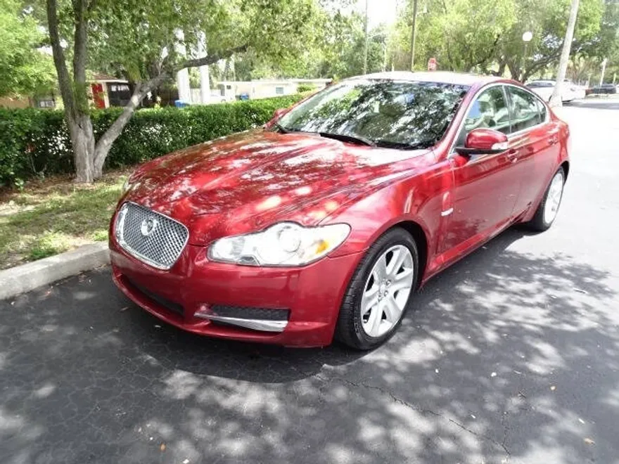2009 Jaguar XF Luxury photo 1