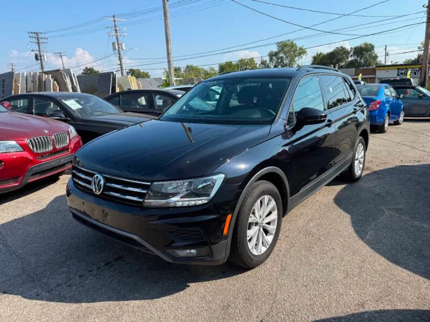 2018 Volkswagen Tiguan S photo 1