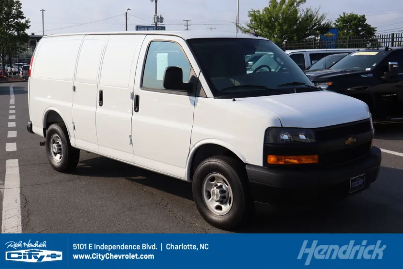2025 Chevrolet Express Cargo 2500 photo 1