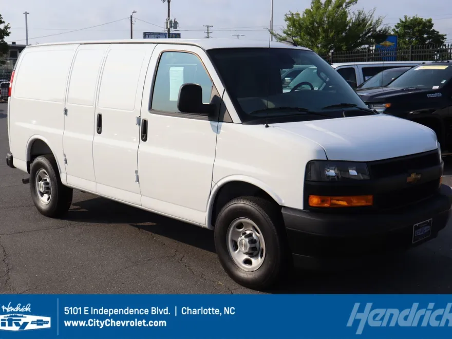 2025 Chevrolet Express Cargo 2500 photo 1