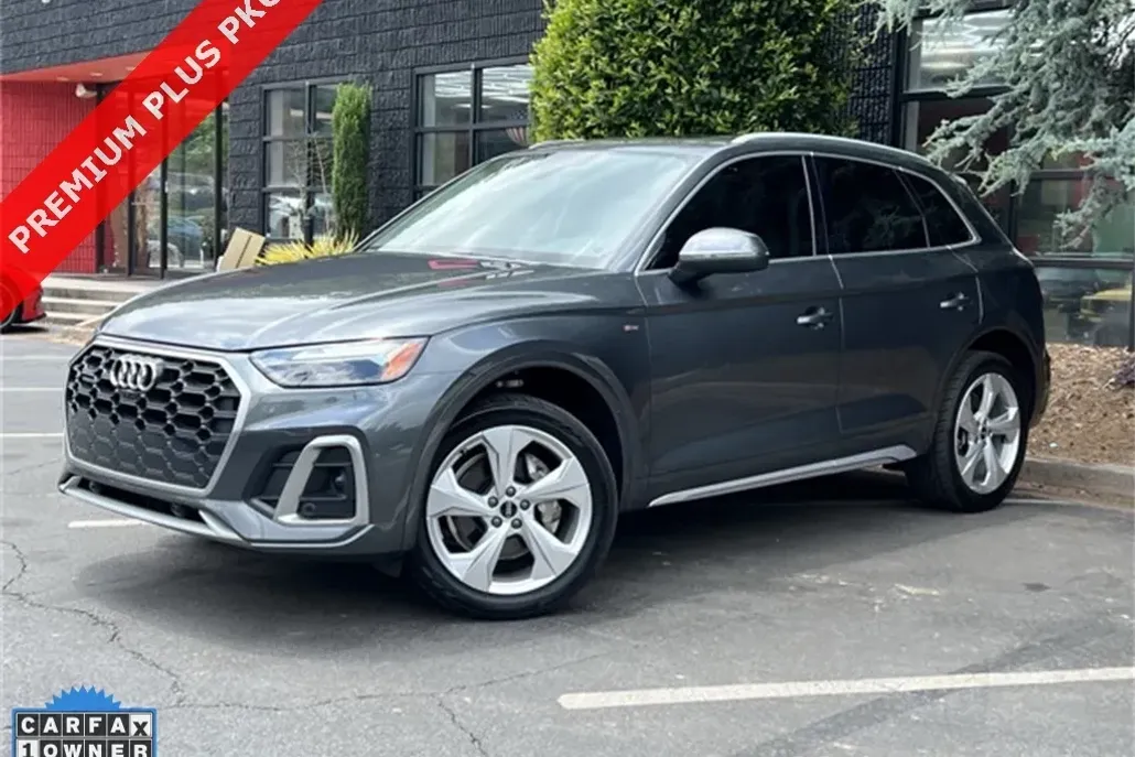 2022 Audi Q5 45 S line Premium photo 1