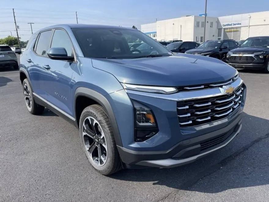 2026 Chevrolet Equinox LT photo 1