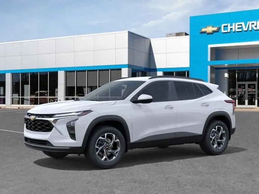 2025 Chevrolet Trax LT photo 1