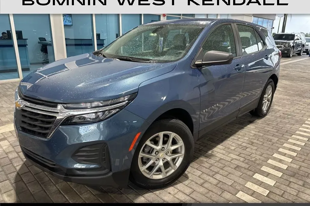 2024 Chevrolet Equinox LS photo 1