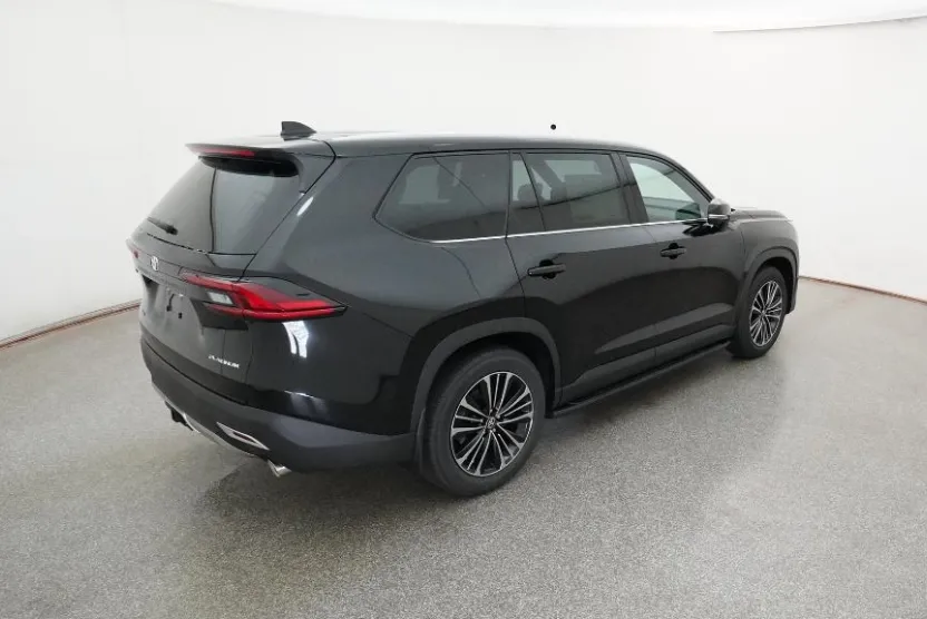 2026 Toyota Highlander Hybrid Platinum photo 1