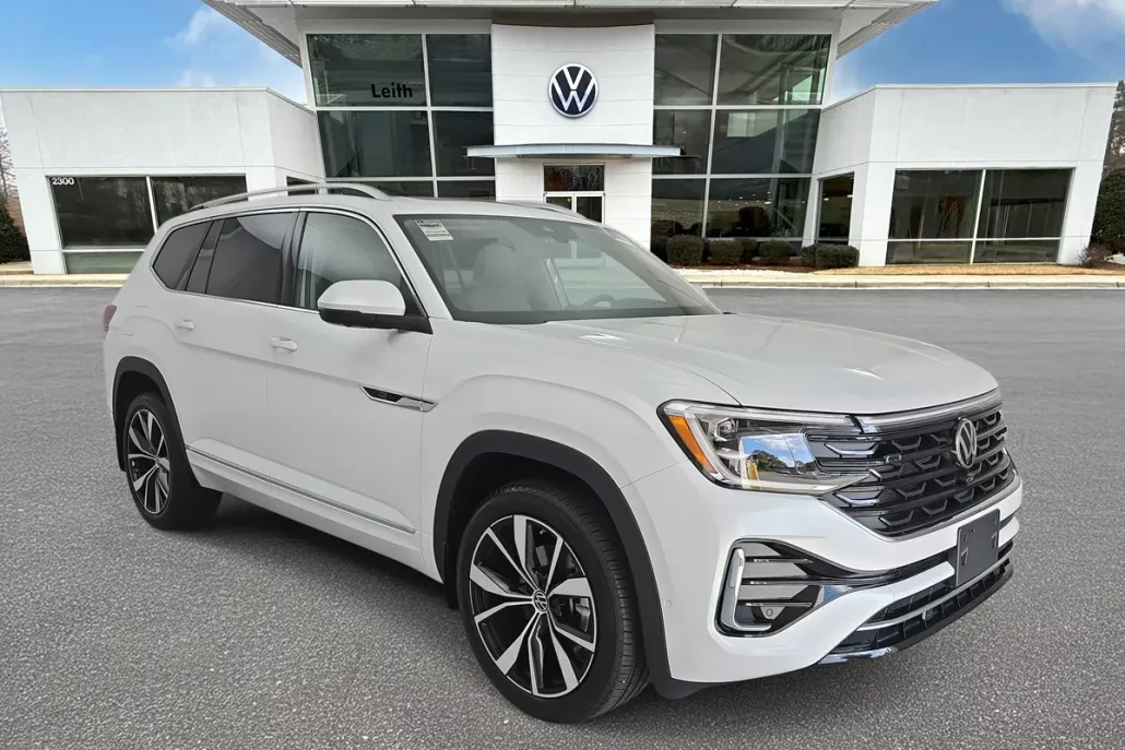 2025 Volkswagen Atlas SEL Premium R-Line photo 1