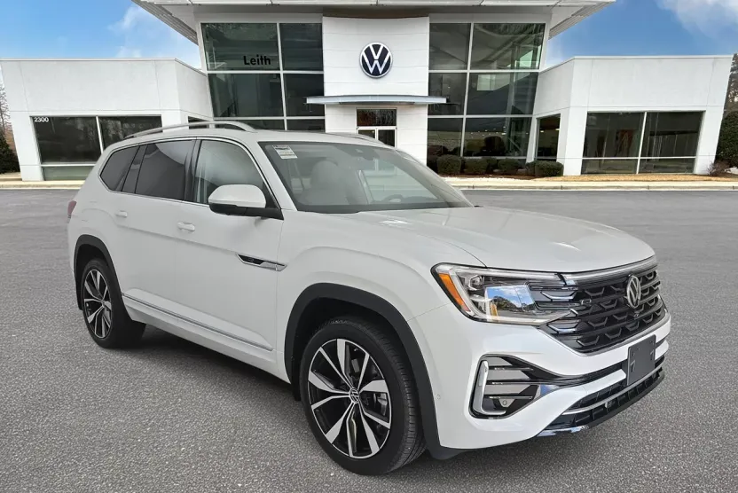 2025 Volkswagen Atlas SEL Premium R-Line photo 1