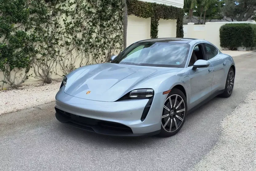 2022 Porsche Taycan Base photo 1