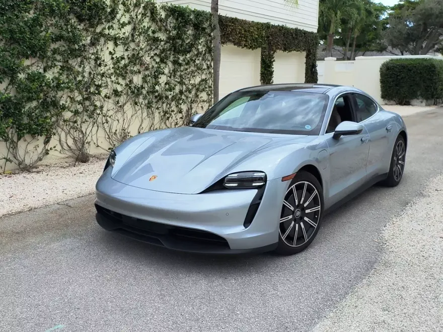 2022 Porsche Taycan Base photo 1