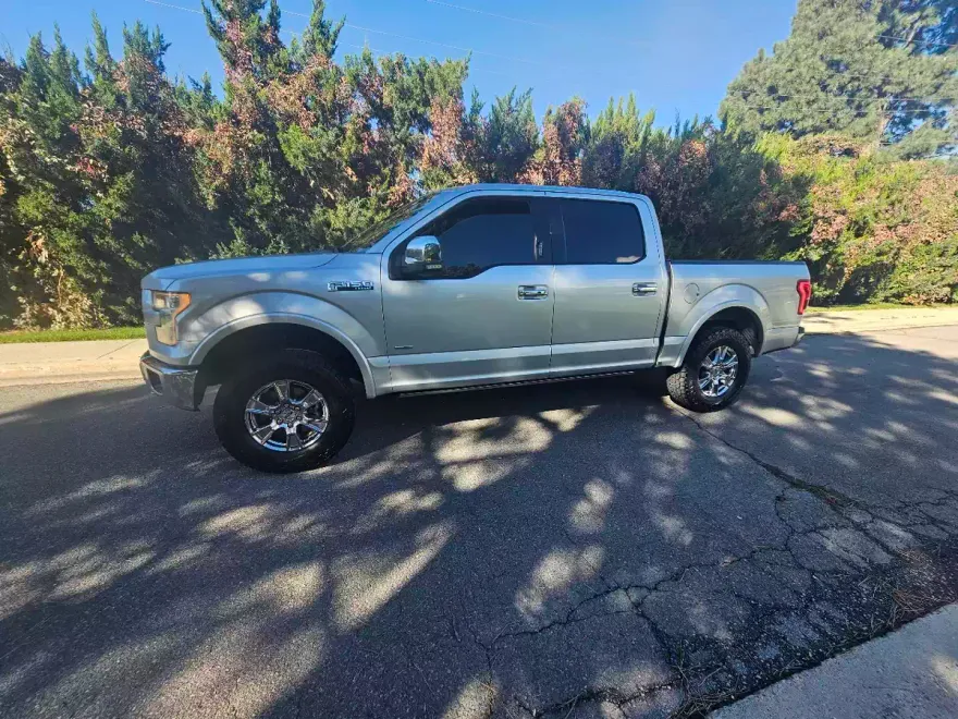 2015 Ford F-150 Lariat photo 1