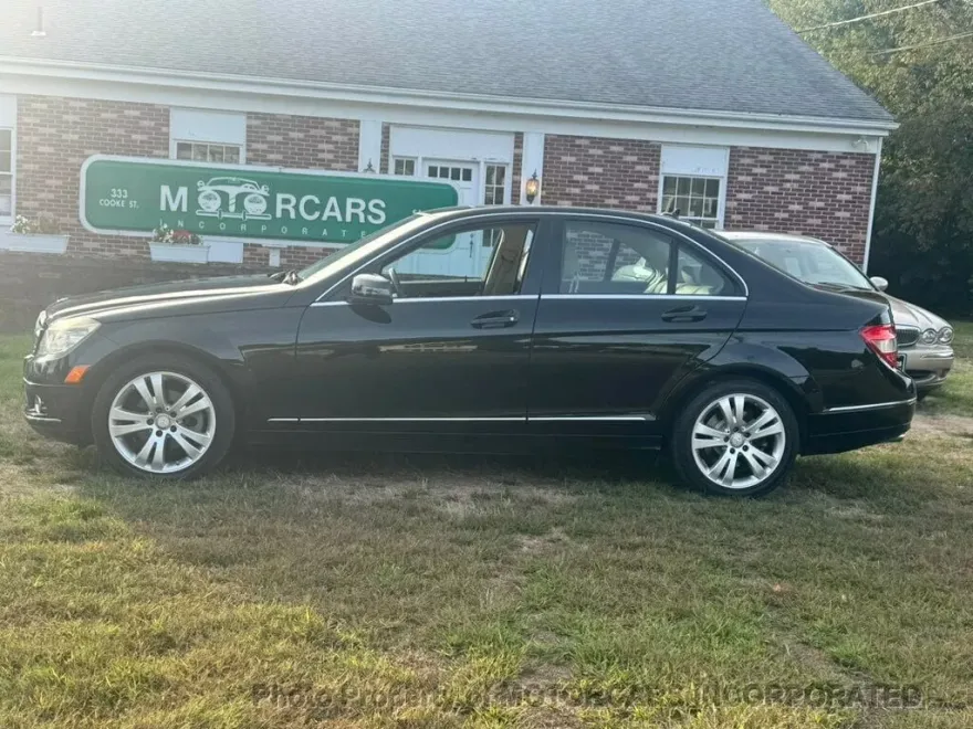 2010 Mercedes Benz C Sedan 300 Sport 4MATIC photo 1