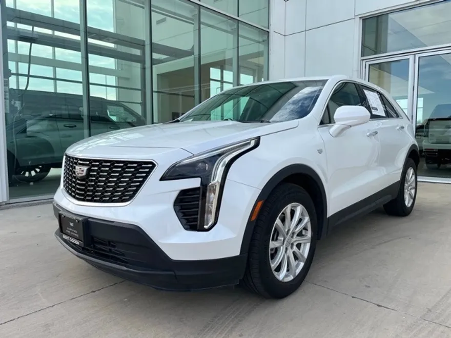 2023 Cadillac XT4 Luxury photo 1