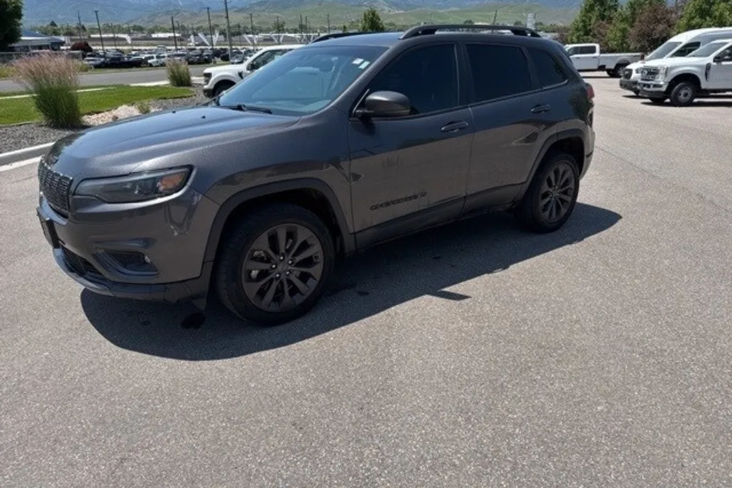 2021 Jeep Cherokee Latitude Lux photo 1