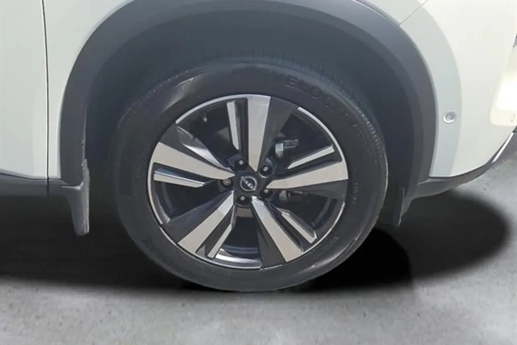 2022 Nissan Rogue SL photo 1