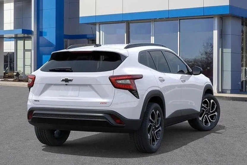 2025 Chevrolet Trax photo 1
