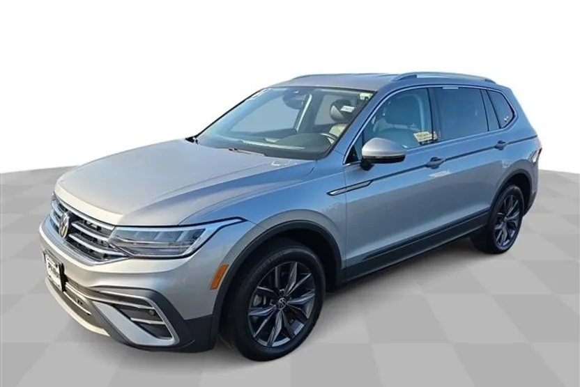 2022 Volkswagen Tiguan SE photo 1