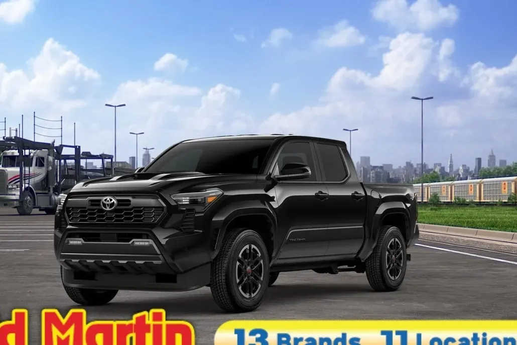 2025 Toyota Tacoma TRD Sport photo 1