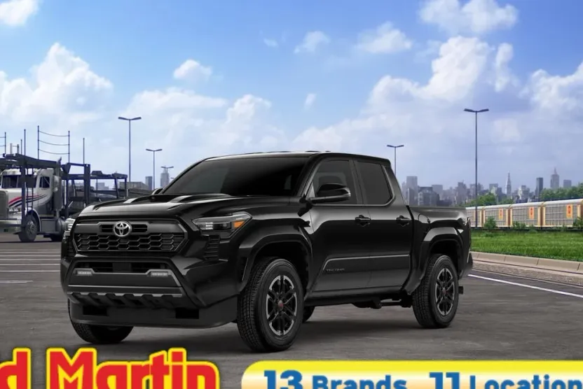 2025 Toyota Tacoma TRD Sport photo 1