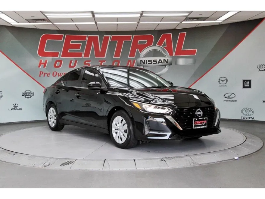 2025 Nissan Sentra S photo 1