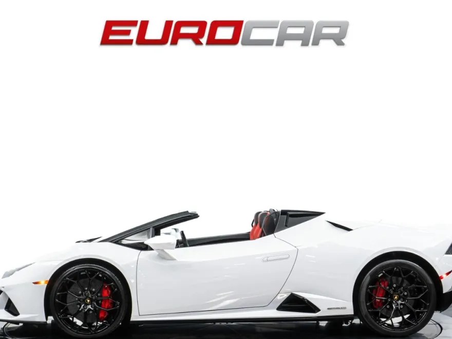2020 Lamborghini Huracan Evo Base photo 1