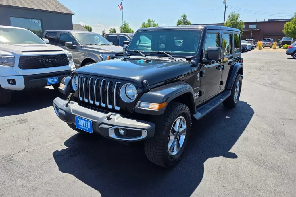 2020 Jeep Wrangler Unlimited Sahara photo 1