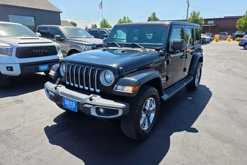 2020 Jeep Wrangler Unlimited Sahara photo 1