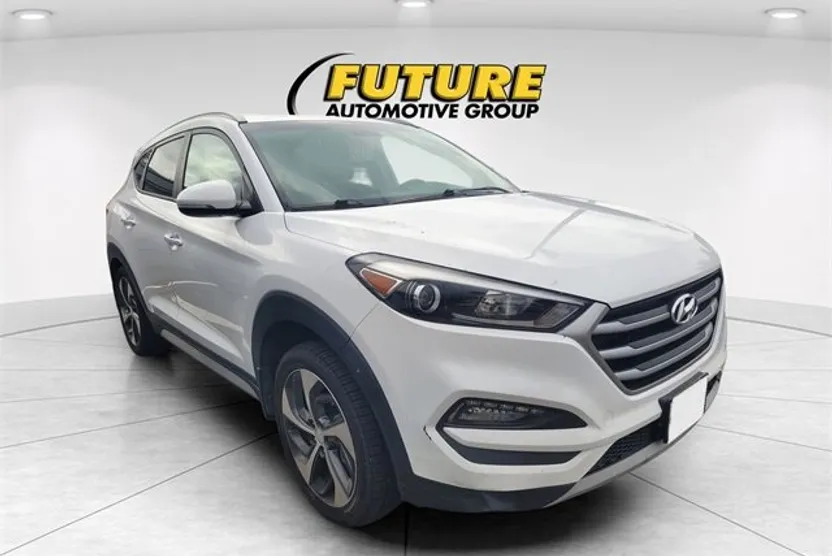 2017 Hyundai Tucson Sport photo 1