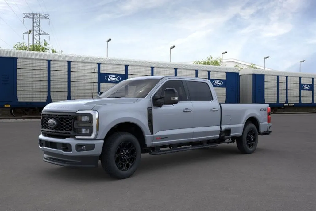 2025 Ford F-350 photo 1