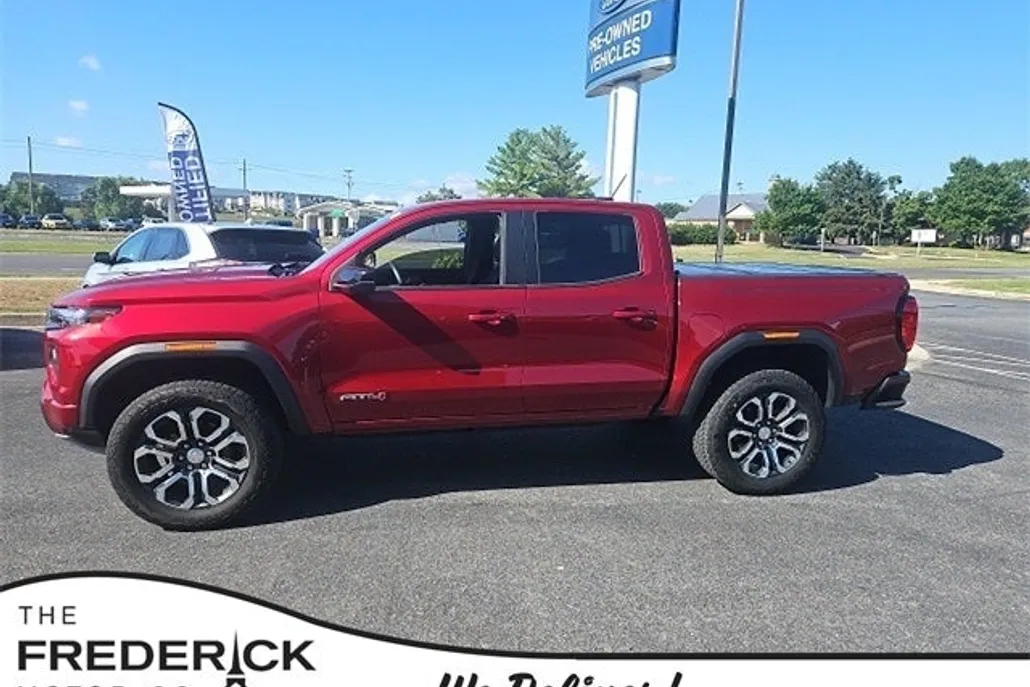 2023 Gmc Canyon AT4 photo 1