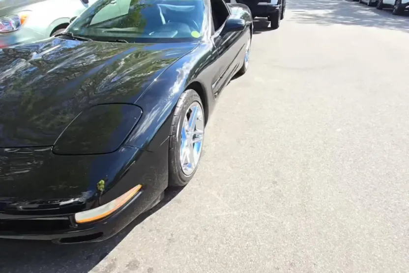 2000 Chevrolet Corvette Convertible photo 1