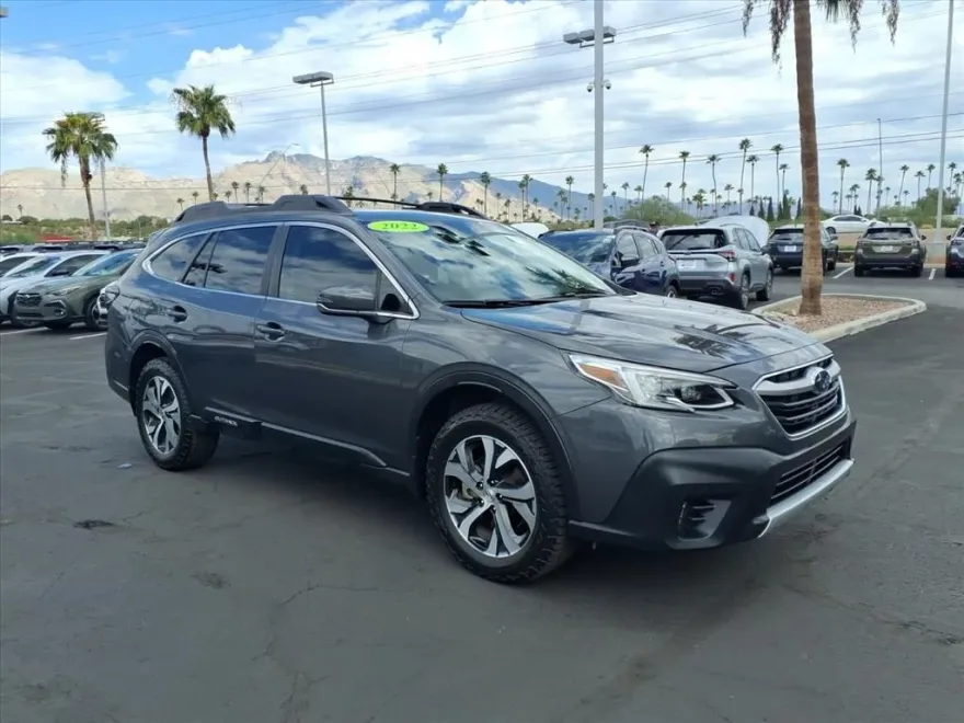 2022 Subaru Outback Limited photo 1