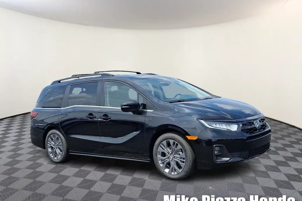 2026 Honda Odyssey Touring photo 1