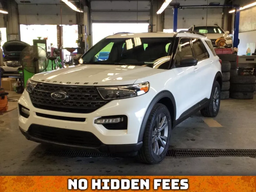 2021 Ford Explorer XLT photo 1