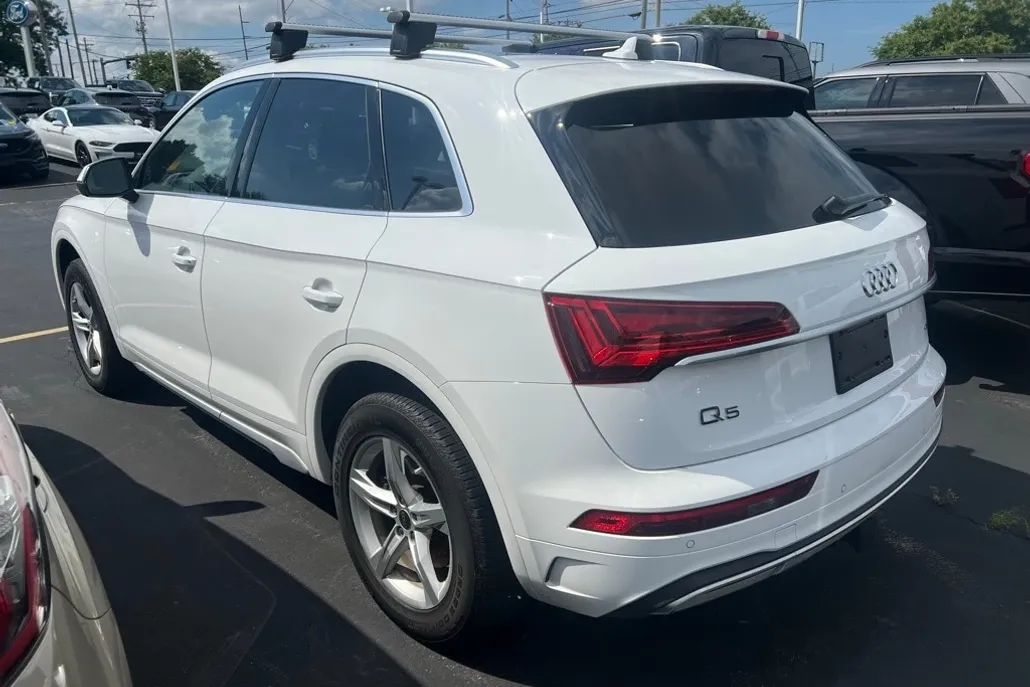 2023 Audi Q5 40 Premium photo 1