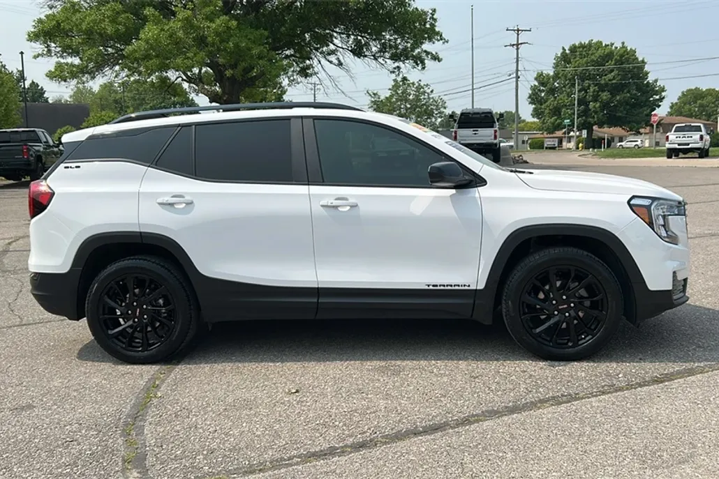 2023 Gmc Terrain SLE photo 1