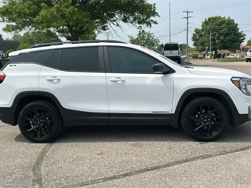 2023 Gmc Terrain SLE photo 1