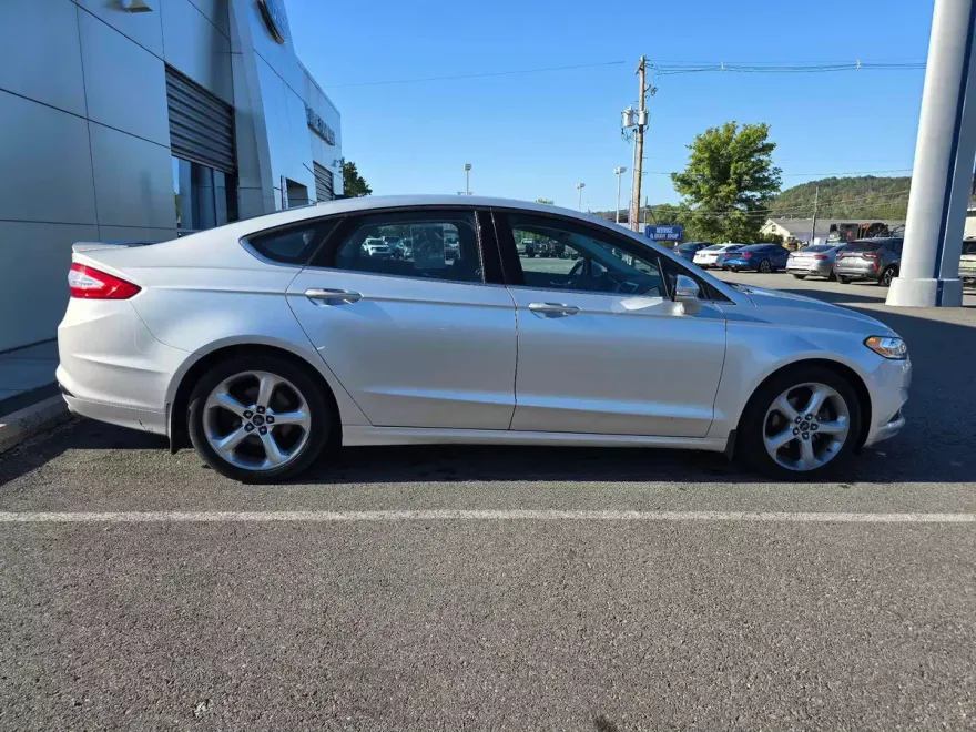 2014 Ford Fusion SE photo 1