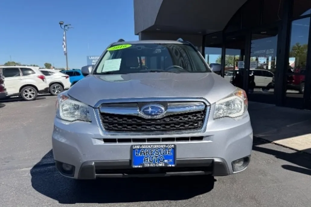 2016 Subaru Forester 2.5i Touring photo 1